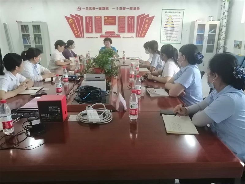 林寶娟董事長與物業(yè)同仁互相交流、學(xué)習(xí)